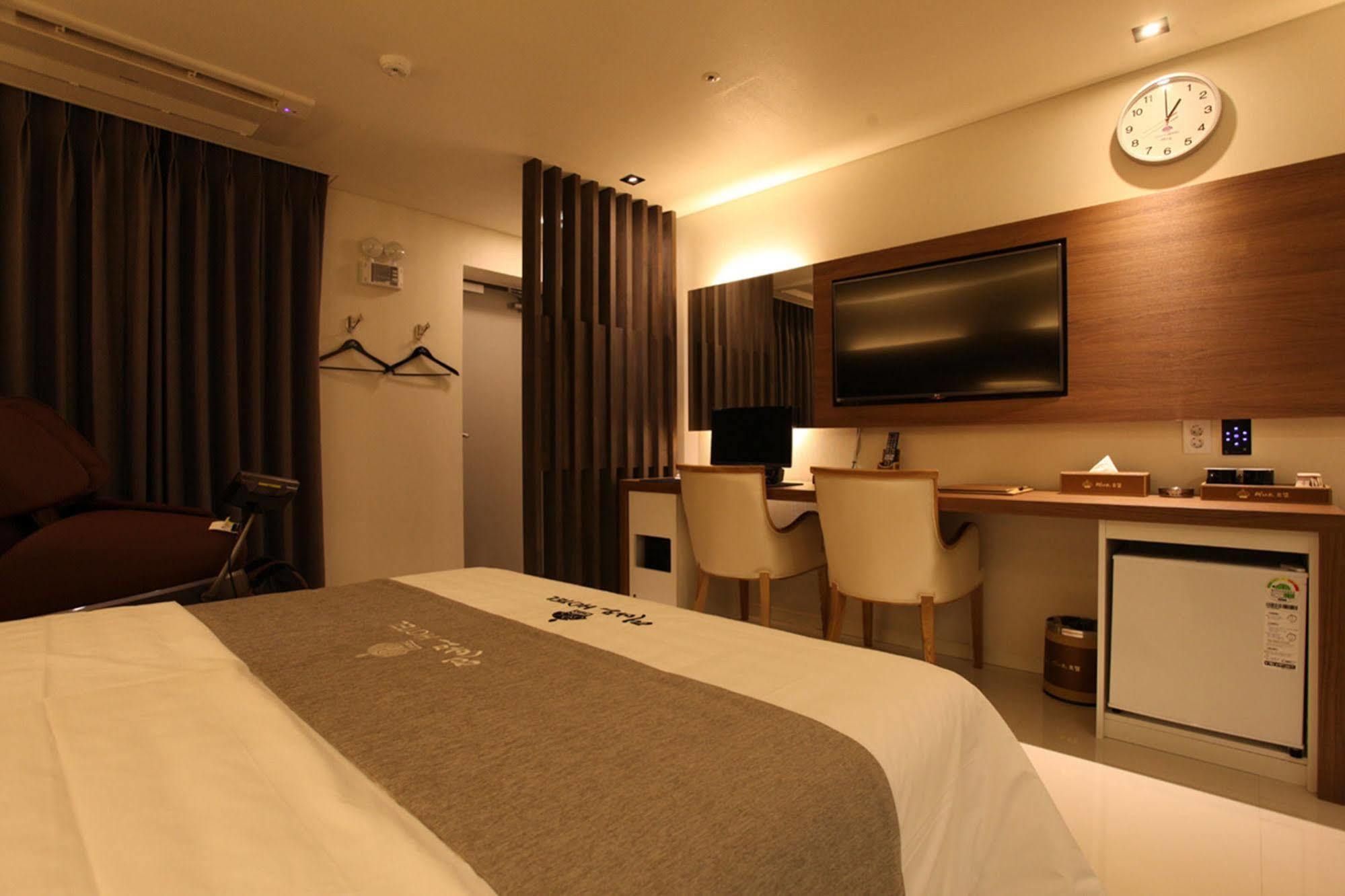 Drive In Hotel Tiamo Pocheon Eksteriør bilde